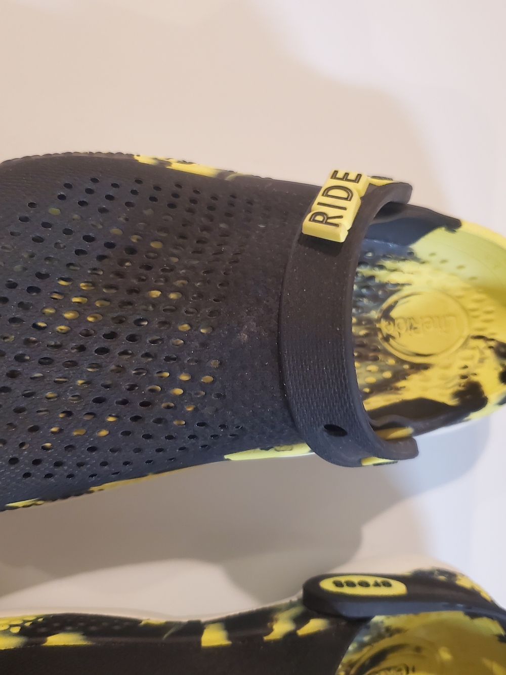 Crocs LiteRide 360 Clog
in the "Black Neon Yellow - Picture 11 of 11
